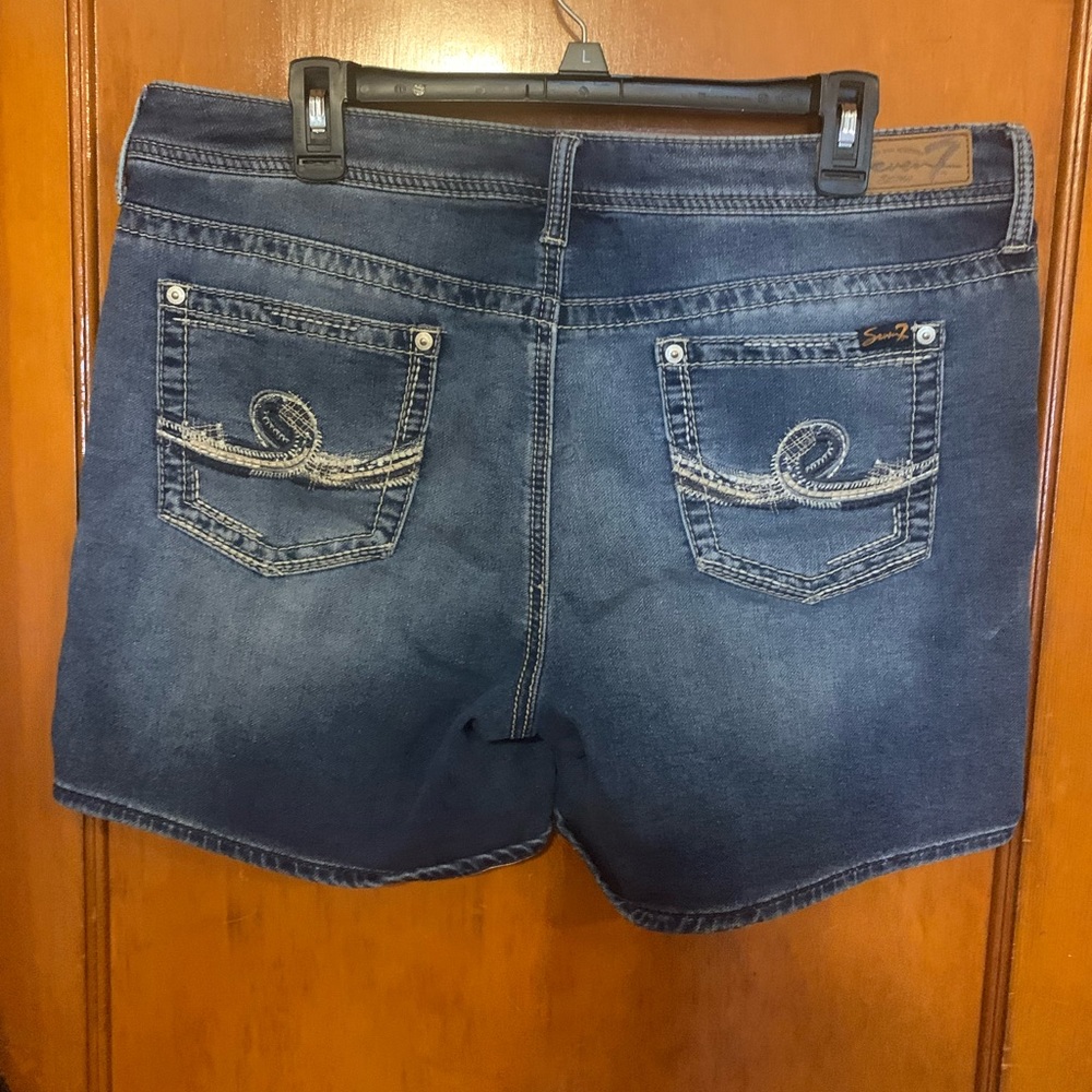 Seven7 Brand Shorts size 14